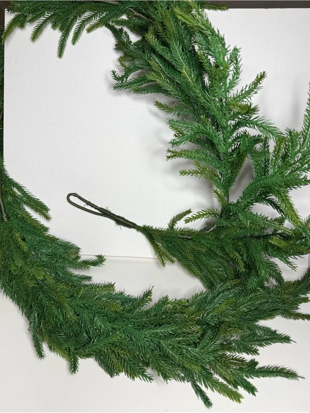 Evergreen Pine Garland - Lifelike Green Rubber Home Accent 6ft rubber